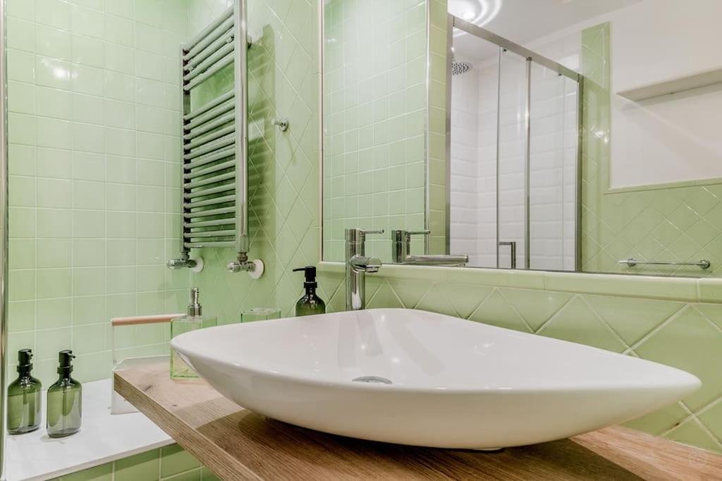 Casa Del Borgo Elegant 200 M From The Vatican 8/pax * Rom